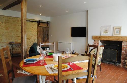 Sens-Beaujeu House | Gîte les Sureaux