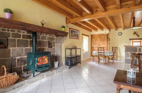 Ceilloux House | Gîte 'les Villes' - CEILLOUX