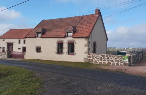 Beaune-d'Allier House | Gîte Naturel, Proche Montluçon & Néris-les-Bains - FR-1-489-554