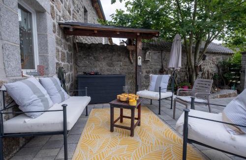 Chaudeyrac House | Gîte oya