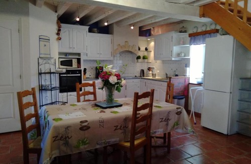 Poezat House | Gîte Pôëzat, 4 pièces, 6 personnes - FR-1-489-118