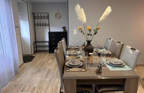 Buxieres-les-Mines House | Gîte paisible avec jardin et animaux acceptés en Allier - FR-1-489-618