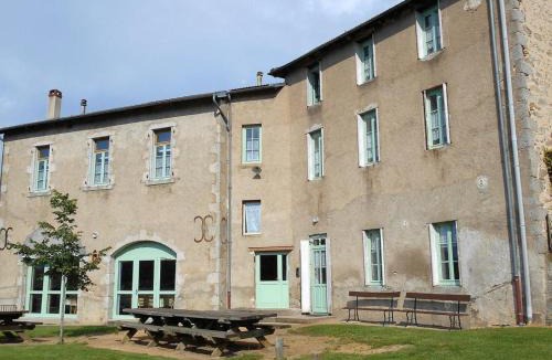 La Chabanne House | Gîte pour 14 pers à La Chabanne avec WiFi et animaux admis - FR-1-489-340