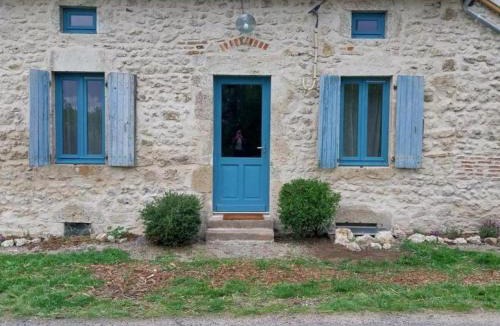 Chavroches House | Gîte pour 5, nature et verdure, animaux bienvenus - FR-1-489-574