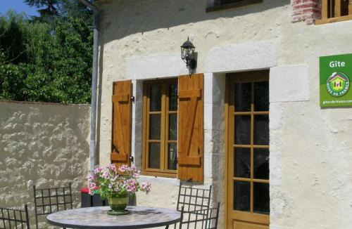 Barberier House | Gîte rénové avec terrasse, animaux admis près de St Pourçain - FR-1-489-138