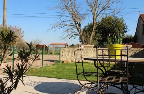 Barberier House | Gîte rénové avec terrasse, animaux admis près de St Pourçain - FR-1-489-138