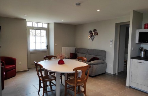 La Celle House | Gîte restauré avec parc et jeux, idéal pour familles - FR-1-586-65