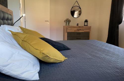 Thiel-sur-Acolin House | Gîte spacieux avec climatisation dans la campagne bourbonnaise - FR-1-489-339