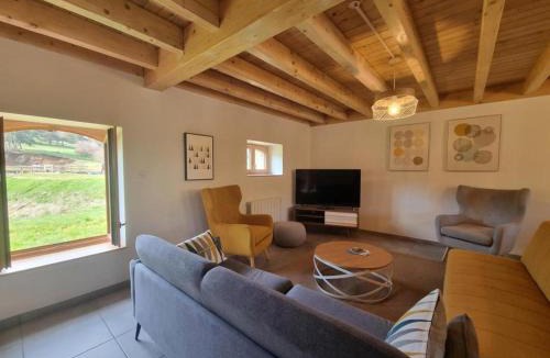Les Salles House | Gîte spacieux avec terrasse, nature et animaux acceptés - FR-1-496-285