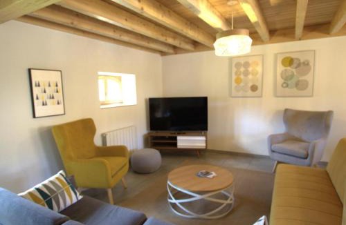 Les Salles House | Gîte spacieux avec terrasse, nature et animaux acceptés - FR-1-496-285