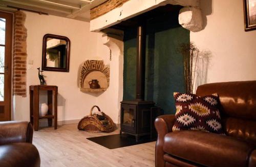 Parassy House | Gîte Tout Confort à Parassy : Proche Bourges et Sancerre, Idéal Randonnées et Découvertes - FR-1-586-31