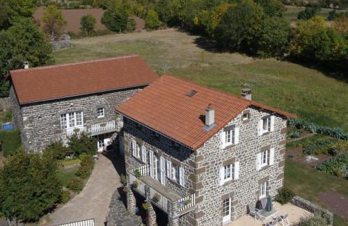 Seneujols House | Gîte tout inclus avec terrasse, jardin et parkings, proche Puy-en-Velay et chemins de randonnée. - FR-1-582-323