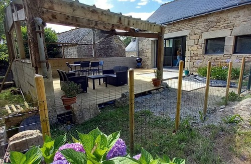 Ploerdut House | Gîte "Vivre" in Brittany, pets welcome