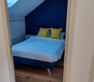 Uxeau Apartment | Gîtes de beaux rêves, Tournesol