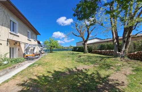 Buzet-sur-Baise Apartment | Gîtes de l'AKWABA hébergements T2 et T3 et 1 chambre à la nuitée