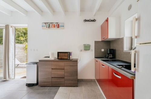 Merdrignac House | Gîtes de l'hivet - "La Pommeraie" with Private Terrace