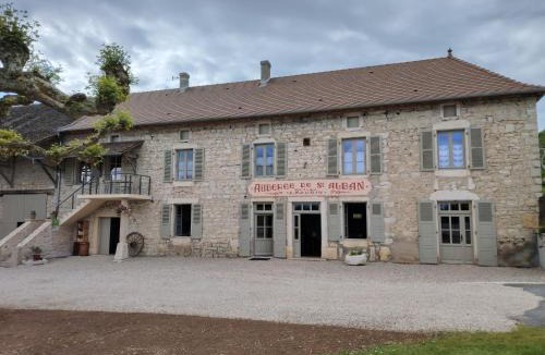 Lhuis Bed & Breakfast | Gîtes et Chambre d'Hôtes Le Vieux Chêne
