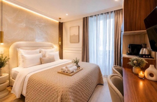 Hopital Saint-Louis Hotel | Garbo Hôtel