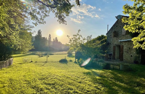 Saint-Aubin-de-Nabirat House | Gite 7 Personnes Bordé par la Riviere