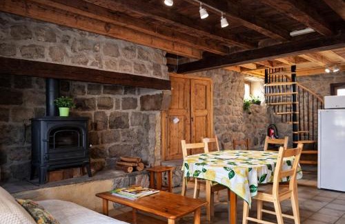 Merle-Leignec House | Gite Aux Belles Ames