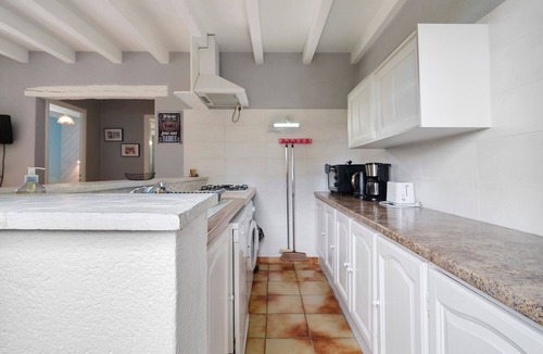 Salignac-Eyvignes House | Gite Cantou – Friendly Holiday Home with Shared Heated Pool in the Heart of Périgord Noir