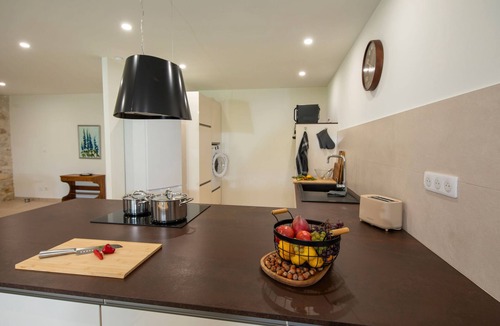 Saint-Georges House | Gîte “Cœur des Ondes Bleuet” with Private Terrace, Shared Garden and Wi-Fi