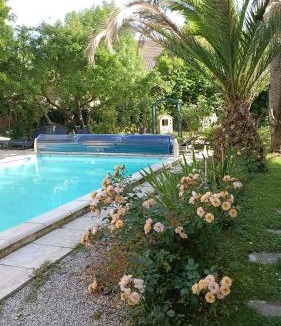 Bastanes House | Gite de 6 à 14 pers avec Piscine-Jacuzzi- Salle des fêtes