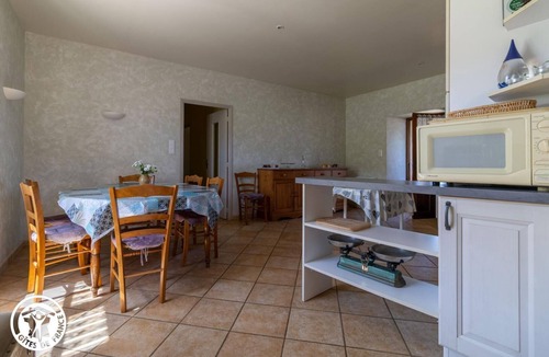 Saint-Germain-Lembron House | Gite DE Bourdeille - Saint-germain-lembron