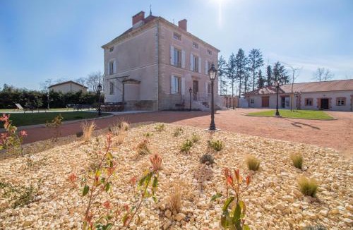 Glaine-Montaigut House | Gite de charme 5 épis - Demeure La Moliére
