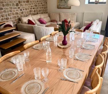 Tiranges House | Gite de groupe à la campagne - idéal pour un week-end entre amis ou famille
