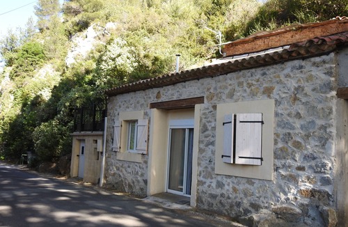Padern Cottage | Gite de La Roche Cathare