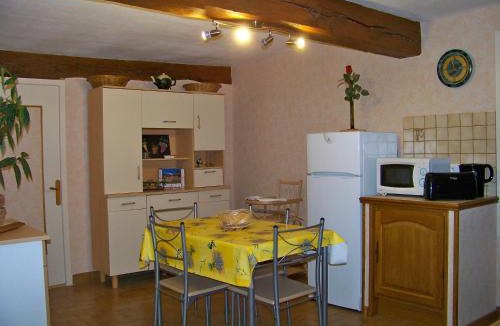Ambierle House | Gite De La Tour De Rouilleres