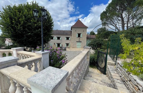 Crayssac House | Gîte de Pegourdy, air-conditioned with swimming pool
