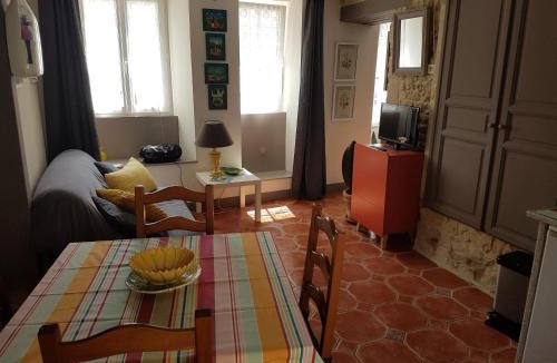 Vaux-sur-Seulles House | Gite du Jardin Des Sources