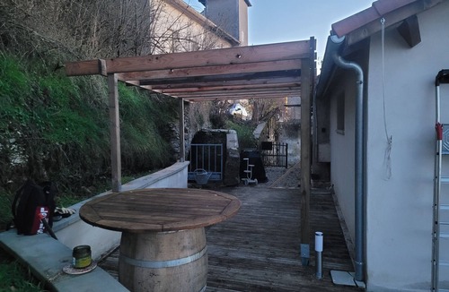 Cahors House | Gite du Maquis, very comfortable accommodation, pets welcome.