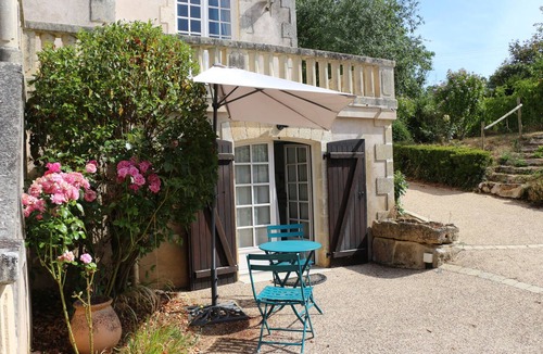 Marcay Apartment | Gite du Picot: quiet and relaxing, with a large garden.