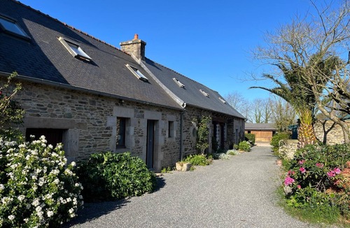 Minihy-Treguier House | Gite du Syet "Connemara" sleeps 4