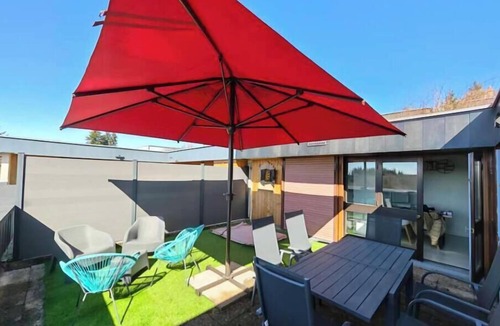 Vernet-la-Varenne House | Gite facing the lake