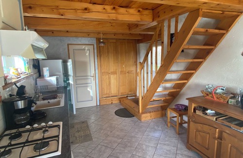 Le Monastier-sur-Gazeille House | Gite Entierement Renové Avec vue sur la Vallée de la Gazeille