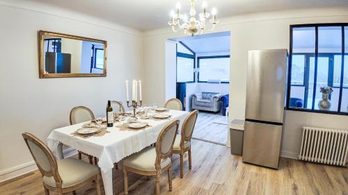 Polignac Apartment | Gite L'écrin du château