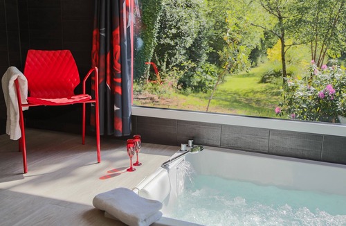 Arzano House | Gite L'extase: the luxury of being alone in the world, as a couple.