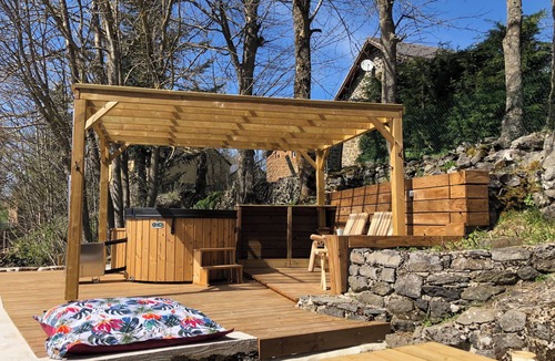 Saint-Front House | Gite l'orée du Mézenc * and its private Nordic bath