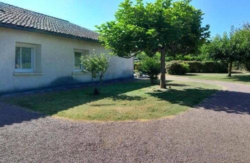 Lussac House | Gite Lafleur Terrien