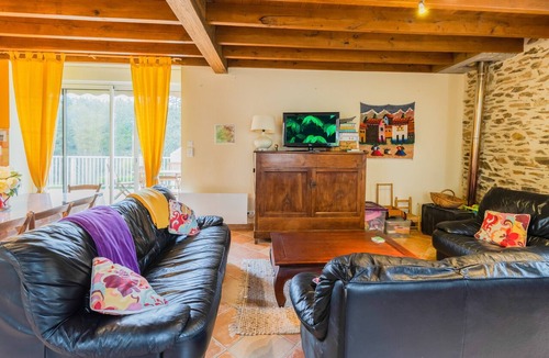 Saint-Jory-de-Chalais House | Gîte 'Le Bûcher' – Authentic Charm with Terrace, Balcony & Shared Garden in Natural Setting