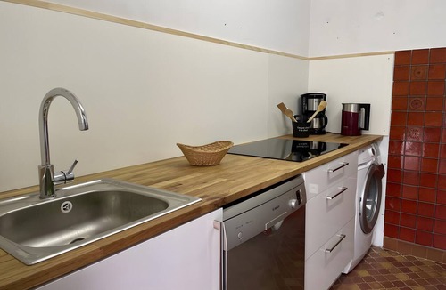 Audes House | Gîte "Le Faisan" with Private Terrace, Enclosed Garden, and Wifi