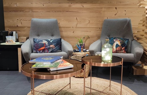 Jougne Apartment | Gîte Le Mont Rexd'Or, 2 steps from Switzerland, fully equipped with home cinema!