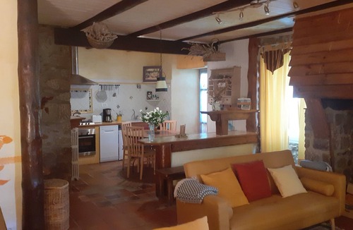 Lesperon Apartment | Gîte Le Tilleul – Large private garden & terrace in the heart of authentic Ardèche