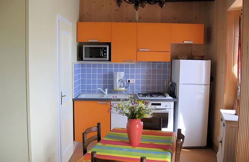 Aizac Cottage | Gîte "Le Volcan d'Aizac" – Peaceful Retreat in the Ardèche Mountains