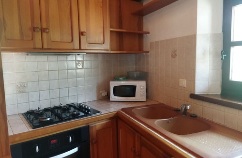 Gorges du Tarn Causses Cottage | Gite "Les Osiers" sleeps 4 to 10, near river 8km Ste Enimie and Ispagnac.
