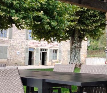 Lhuis House | Gite Les Platanes